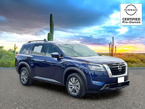 Certified 2025 Nissan Pathfinder SV FWD image 7