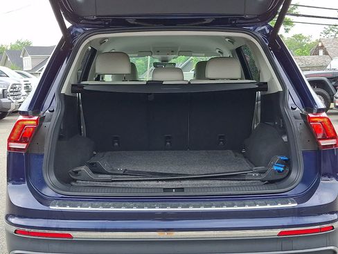 Used 2022 Volkswagen Tiguan SE AWD/4WD image 30