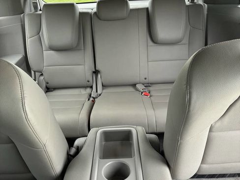Used 2014 Honda Odyssey EX-L image 18