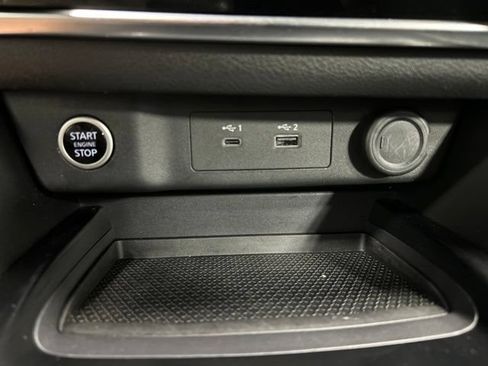 Used 2023 Nissan Rogue S AWD/4WD image 25