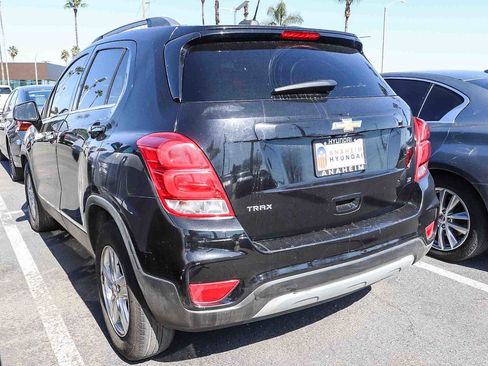 Used 2020 Chevrolet Trax LT w/ LT Convenience Package image 5