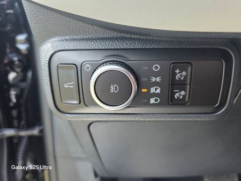 New 2026 Ford Explorer Platinum image 29