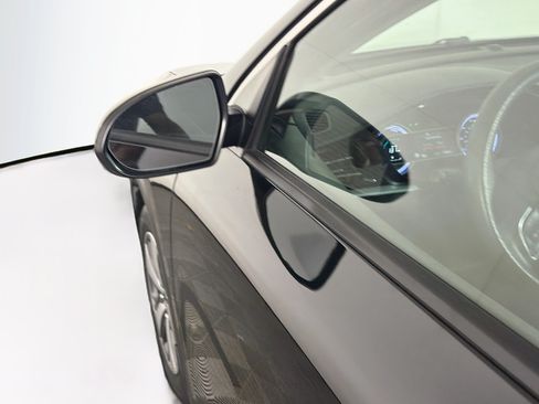 Used 2020 Kia Niro LX FWD image 16