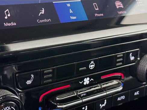 Used 2024 Jeep Grand Cherokee Limited 4xe image 25