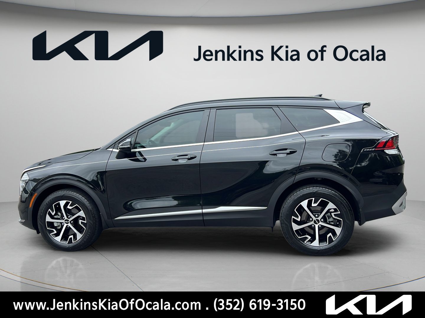 Certified 2024 Kia Sportage EX w/ EX Premium Package AWD/4WD image 6