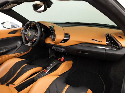 Used 2017 Ferrari 488 Spider RWD image 76
