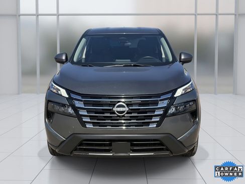 Certified 2024 Nissan Rogue SV AWD/4WD image 9