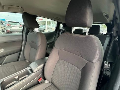 Used 2025 Nissan Kicks S AWD/4WD image 25