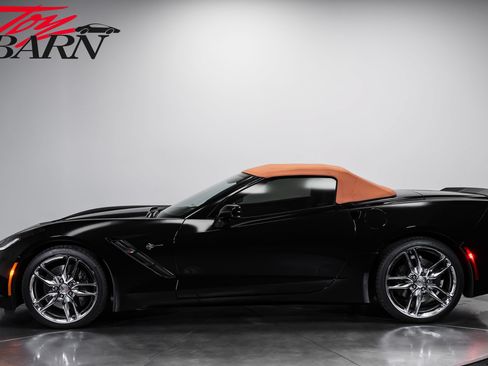 Used 2014 Chevrolet Corvette Stingray Convertible w/ 2LT Preferred Equipment Group RWD image 10