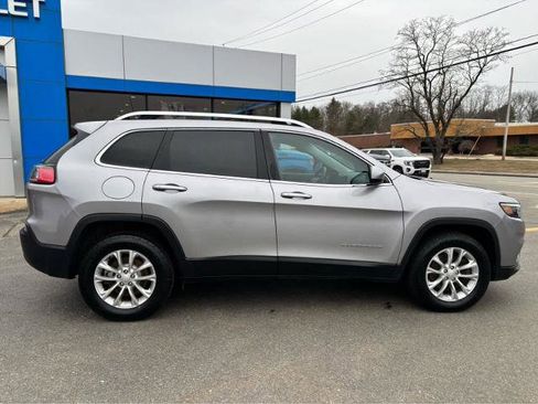 Used 2019 Jeep Cherokee Latitude w/ Popular Appearance Group image 12