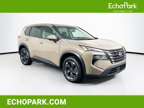 Used 2025 Nissan Rogue SV AWD/4WD image 1