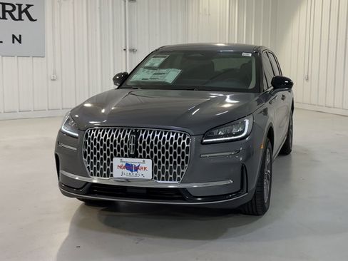 New 2026 Lincoln Corsair Premiere FWD image 4