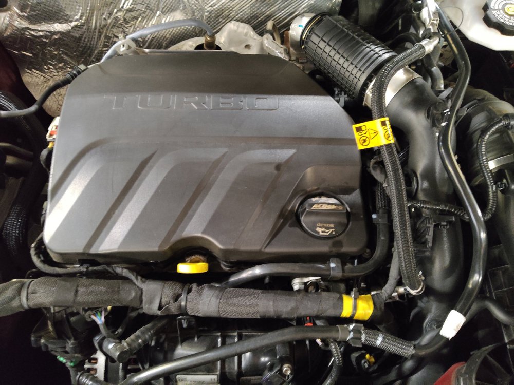 Used 2025 Chevrolet Trax LT w/ LT Convenience Package FWD image 30