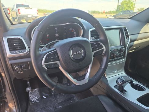 Used 2015 Jeep Grand Cherokee Altitude AWD/4WD image 10