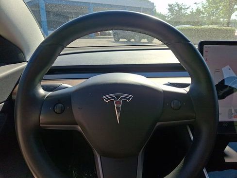 Used 2018 Tesla Model 3 Long Range RWD image 21