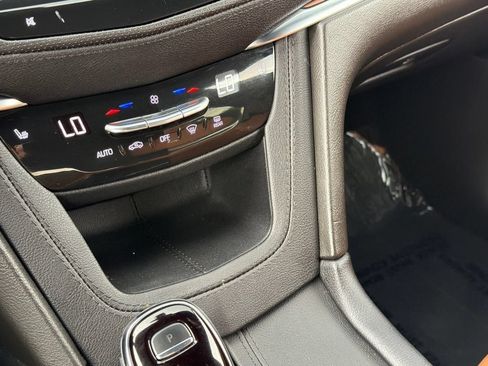 Certified 2023 Cadillac XT5 Premium Luxury AWD/4WD image 10