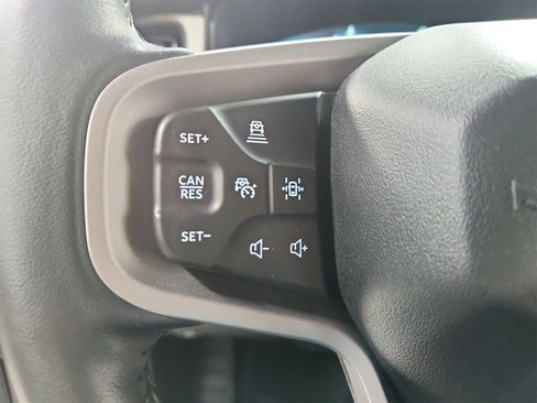 Used 2025 Ford Bronco Badlands image 23