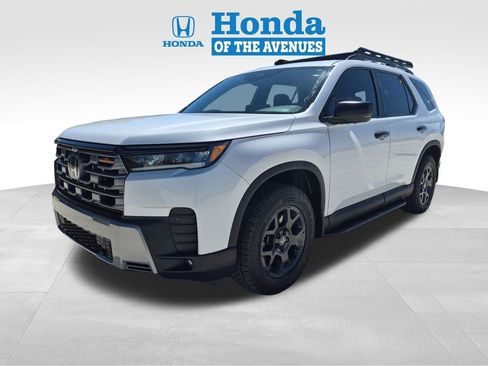 New 2026 Honda Pilot TrailSport image 3