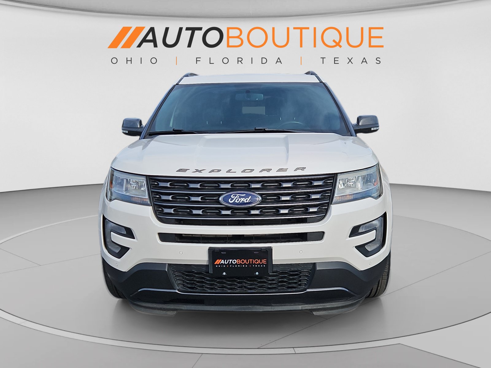 Used 2017 Ford Explorer XLT w/ Equipment Group 202A FWD image 8