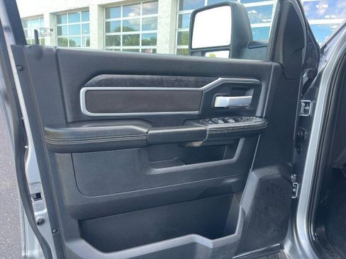 Used 2024 RAM 2500 Big Horn AWD/4WD image 10