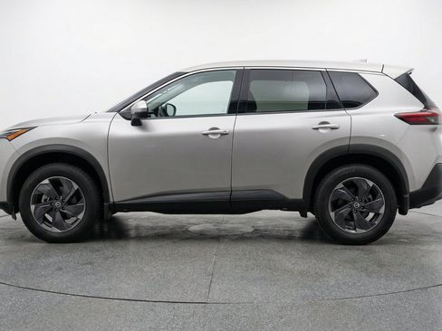 Used 2025 Nissan Rogue SV AWD/4WD image 5