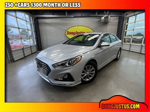 Used 2018 Hyundai Sonata SE FWD image 1