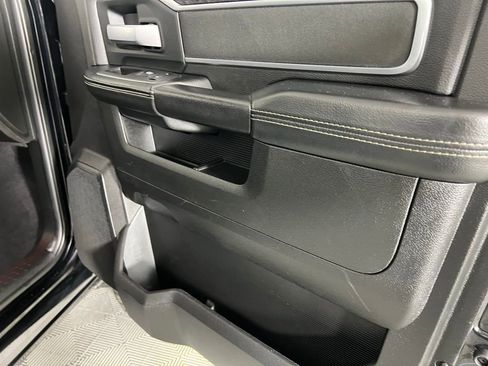 Used 2024 RAM 2500 Big Horn w/ Bed Utility Group image 31