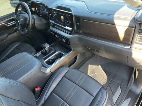 Certified 2025 Chevrolet Silverado 1500 High Country image 15