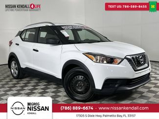 Used 2018 Nissan Kicks S image 1