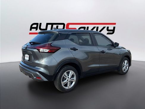 Used 2024 Nissan Kicks S FWD image 5