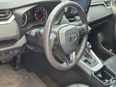Used 2021 Toyota RAV4 XLE Premium AWD/4WD image 10