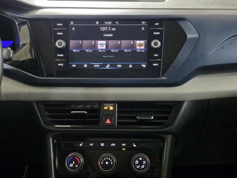 Used 2023 Volkswagen Taos SE image 25