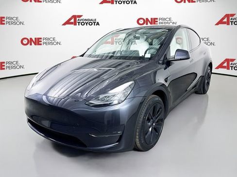 Used 2024 Tesla Model Y Long Range image 3