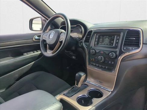 Used 2017 Jeep Grand Cherokee Laredo w/ Quick Order Package 2BE image 26