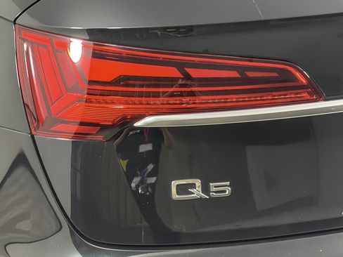 Used 2023 Audi Q5 2.0T Premium w/ Convenience Package AWD/4WD image 26