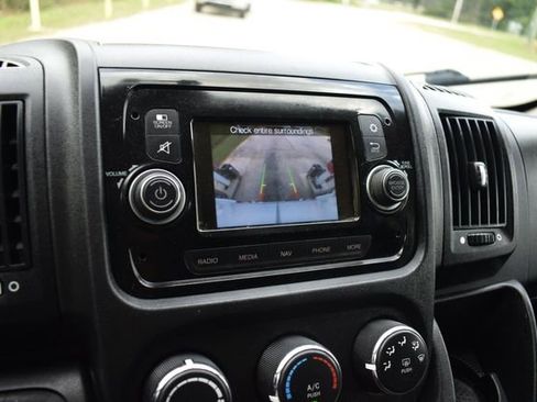 Used 2019 RAM ProMaster 2500 w/ Premium Appearance Group FWD image 10