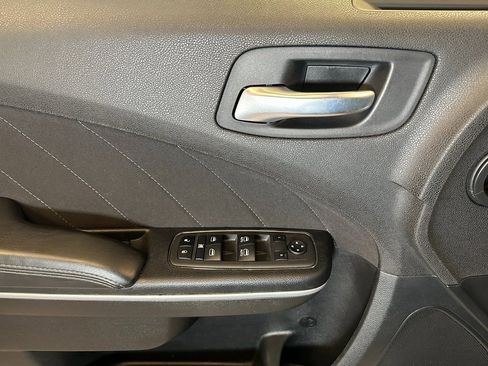 Used 2022 Dodge Charger SXT RWD image 19