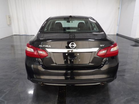 Used 2018 Nissan Altima 2.5 SV image 5