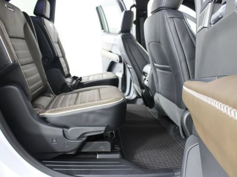 New 2026 GMC Acadia Denali Ultimate AWD/4WD image 25