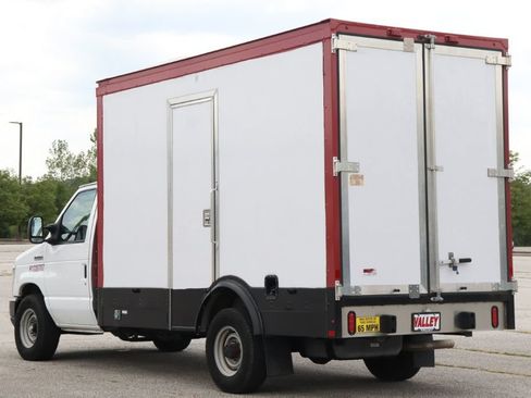 Used 2024 Ford E-350 and Econoline 350 Super Duty w/ Power Windows & Locks Group RWD image 7