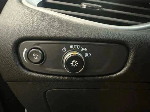 Used 2023 Chevrolet Malibu LT image 18