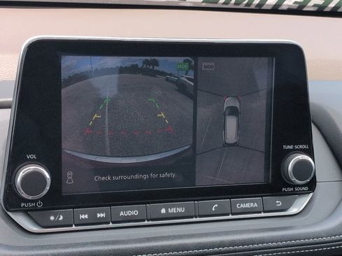 Used 2021 Nissan Rogue SL FWD image 22