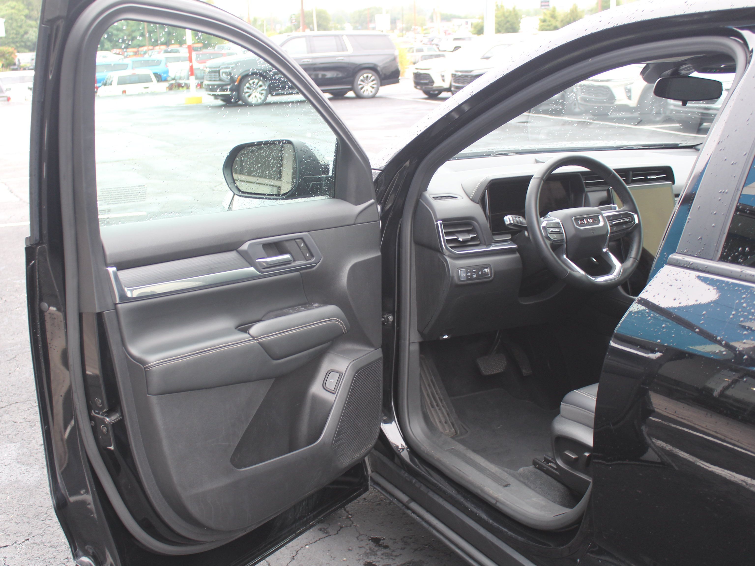 Used 2026 GMC Terrain Elevation w/ Elevation Premium Package AWD/4WD image 12