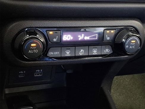 Used 2023 Nissan Kicks SR w/ SR Premium Package image 17