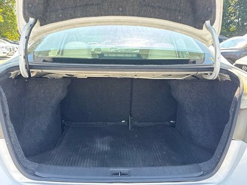 Used 2016 Nissan Sentra SV w/ Style Package FWD image 12