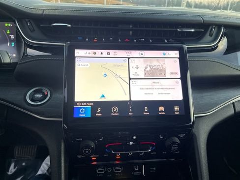 Used 2022 Jeep Grand Cherokee Limited 4xe image 28