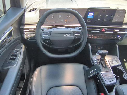 New 2026 Kia Sportage EX FWD image 15