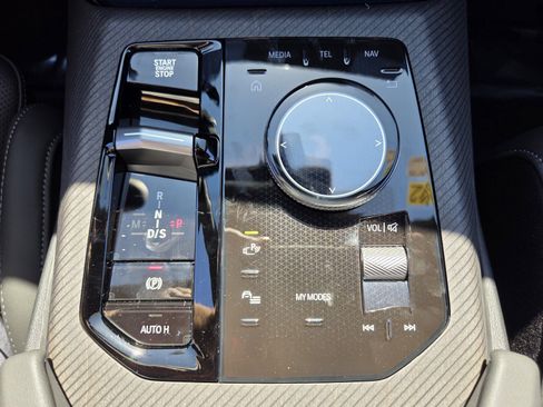 New 2026 BMW X3 xDrive30 w/ M Sport Package AWD/4WD image 24