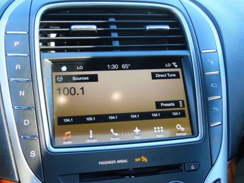 Used 2018 Lincoln MKX Reserve image 29