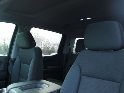 Used 2019 Chevrolet Silverado 1500 Custom Trail Boss w/ Custom Convenience Package image 14